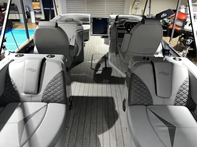 Slide: The Image of Manitou LX 23 Rear Facing X-Treme (RFX) Single Engine V-To 2024 - 13