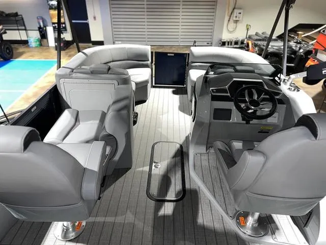 Slide: The Image of Manitou LX 23 Rear Facing X-Treme (RFX) Single Engine V-To 2024 - 14