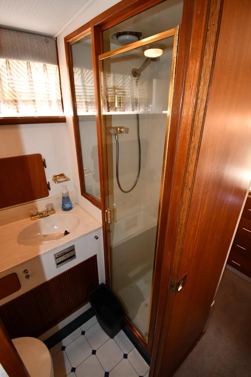 Slide: The Image of Tollycraft 34 Sundeck 1988 - 59