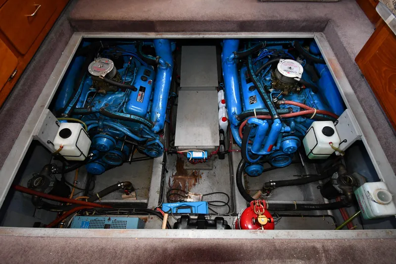 Slide: The Image of Tollycraft 34 Sundeck Motor Yacht 1988 - 60