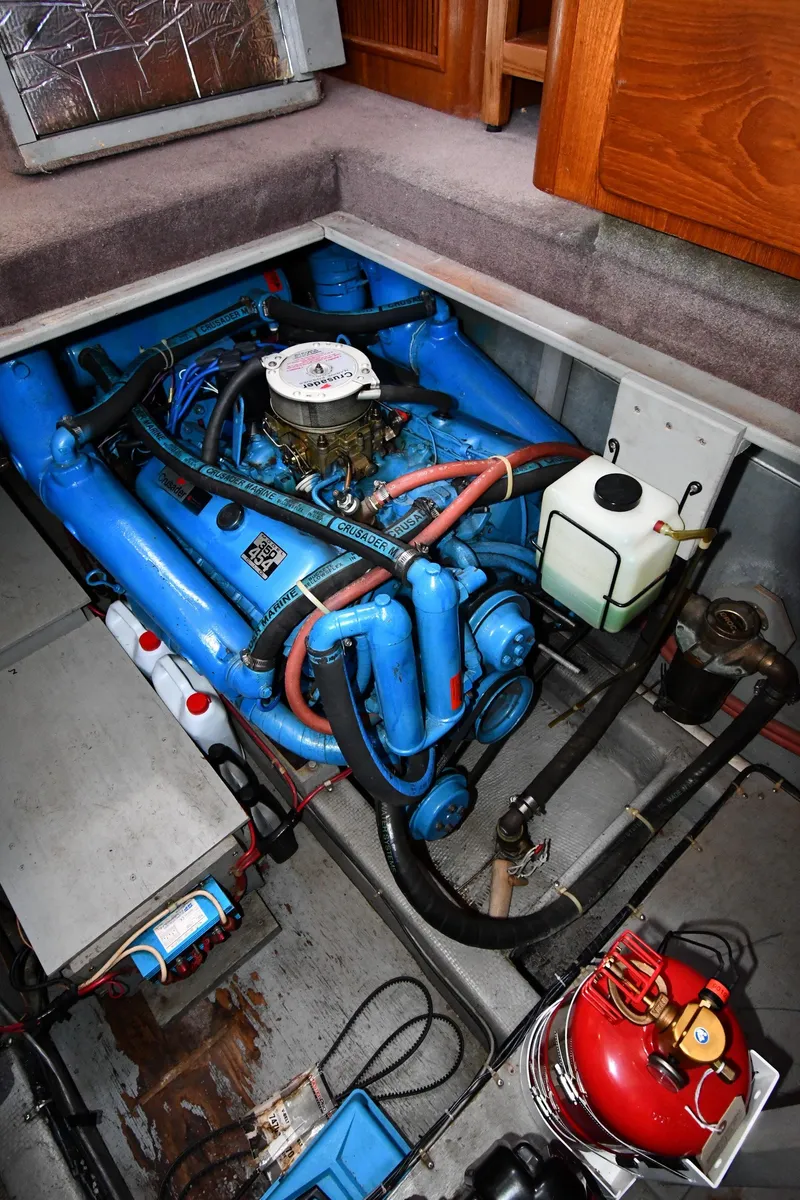 Slide: The Image of Tollycraft 34 Sundeck Motor Yacht 1988 - 64