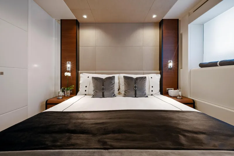 Slide: The Image of 164' Heesen 2021 (ELA) Guest Stateroom - 11