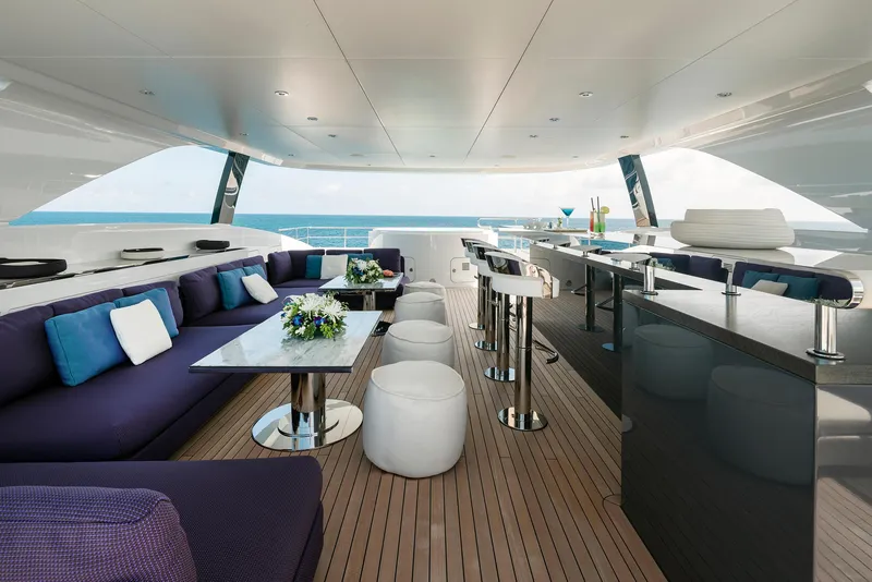 Slide: The Image of 164' Heesen 2021 (ELA) Sundeck - 21