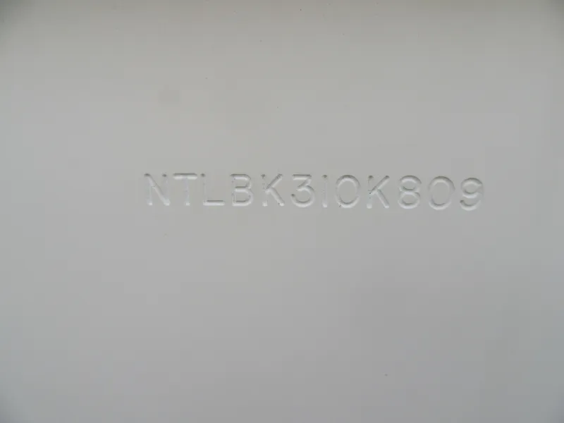 Slide: The Image of Hull identification number (HIN) of a 2009 Grady-White Tournament 185 boat. - 5