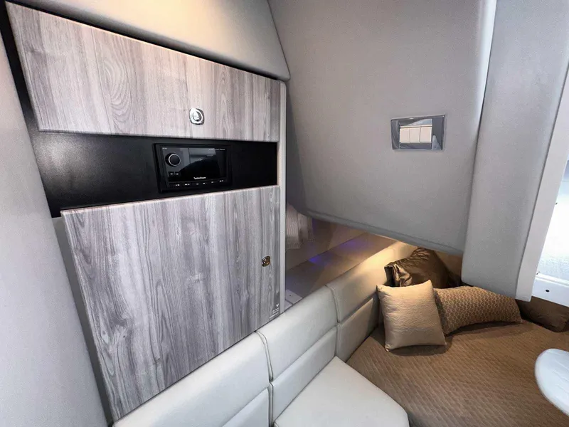 Slide: The Image of Formula 350 Crossover Bowrider I/O 2026 - 50