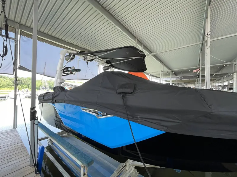 Slide: The Image of Nautique Super Air Nautique S23 2023 - 11