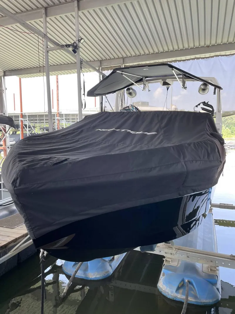 Slide: The Image of Nautique Super Air Nautique S23 2023 - 12