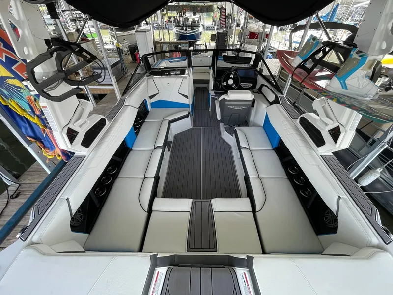 Slide: The Image of Nautique Super Air Nautique S23 2023 - 6