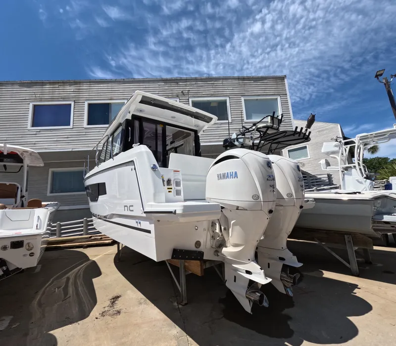 The Image of 2024 Jeanneau NC Weekender 895 Series 2 boat with twin Yamaha engines. - 0