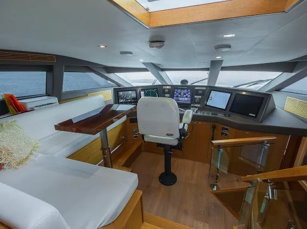 Slide: The Image of Hatteras 100 Raised Pilothouse 2015 - 102