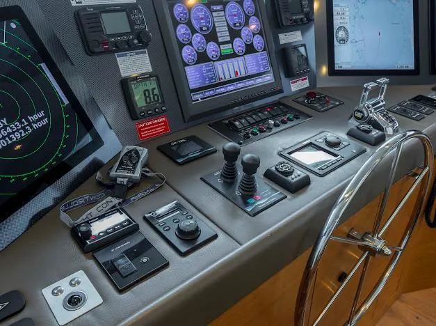 Slide: The Image of Hatteras 100 Raised Pilothouse 2015 - 105