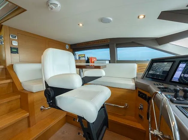 Slide: The Image of Hatteras 100 Raised Pilothouse 2015 - 108