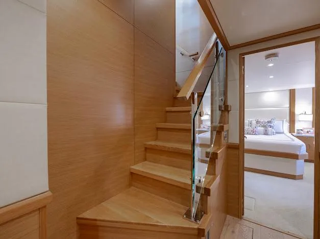 Slide: The Image of Hatteras 100 Raised Pilothouse 2015 - 109