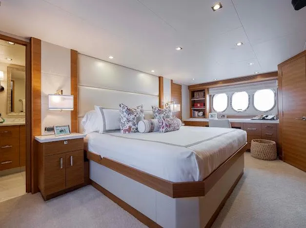 Slide: The Image of Hatteras 100 Raised Pilothouse 2015 - 116