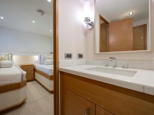 Slide: The Image of Hatteras 100 Raised Pilothouse 2015 - 136