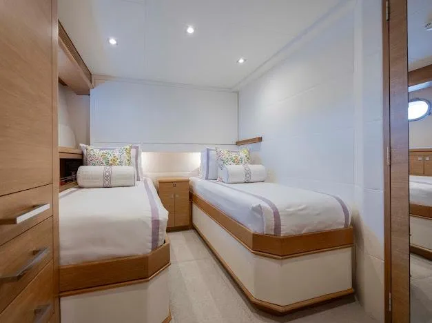 Slide: The Image of Hatteras 100 Raised Pilothouse 2015 - 137