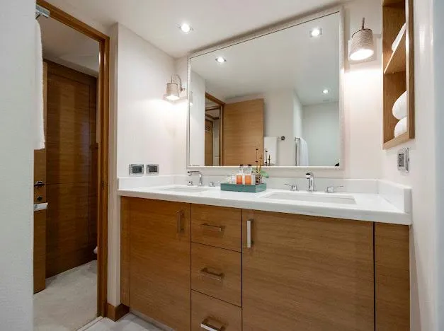 Slide: The Image of Hatteras 100 Raised Pilothouse 2015 - 143