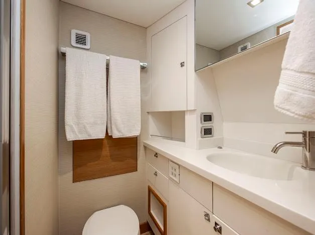 Slide: The Image of Hatteras 100 Raised Pilothouse 2015 - 171