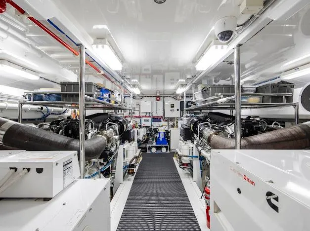 Slide: The Image of Hatteras 100 Raised Pilothouse 2015 - 176