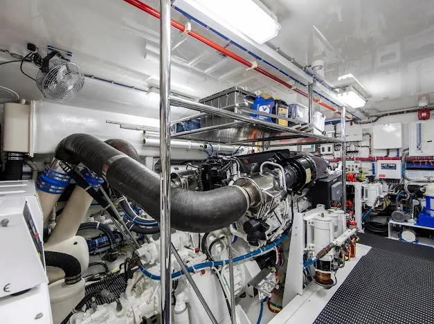 Slide: The Image of Hatteras 100 Raised Pilothouse 2015 - 177