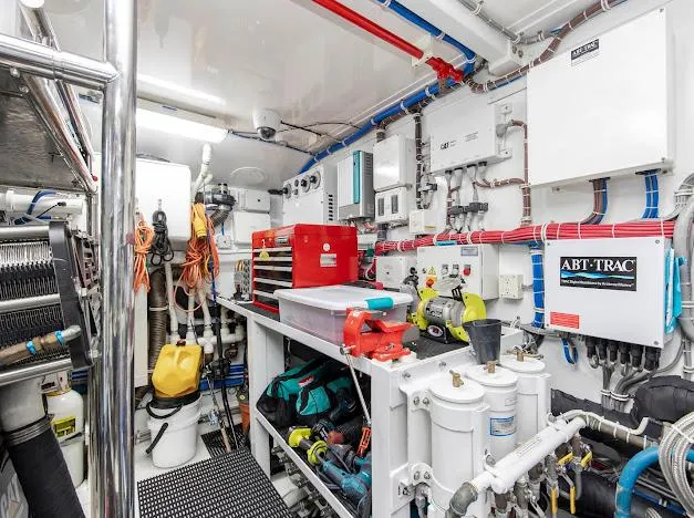 Slide: The Image of Hatteras 100 Raised Pilothouse 2015 - 185