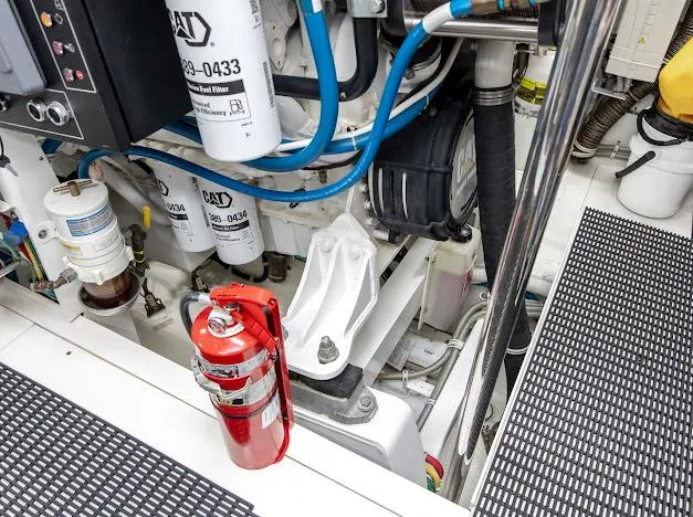 Slide: The Image of Hatteras 100 Raised Pilothouse 2015 - 190