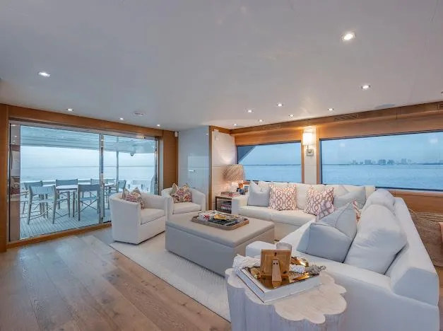 Slide: The Image of Hatteras 100 Raised Pilothouse 2015 - 66