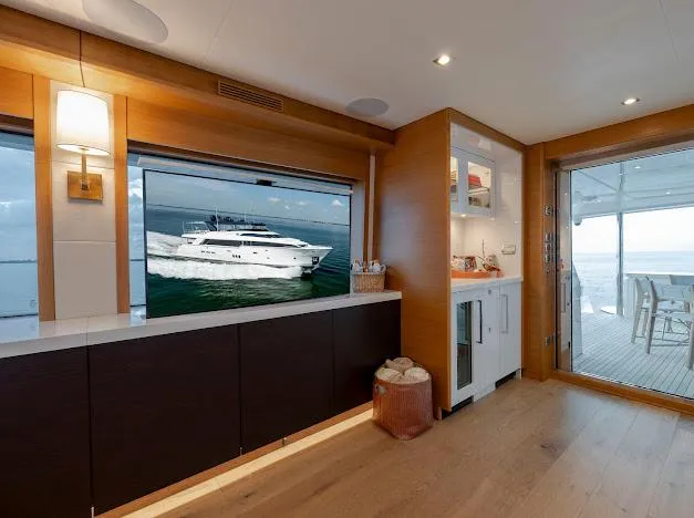 Slide: The Image of Hatteras 100 Raised Pilothouse 2015 - 76
