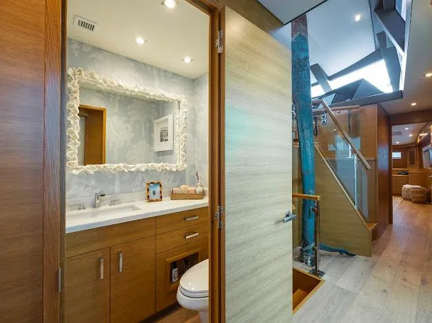 Slide: The Image of Hatteras 100 Raised Pilothouse 2015 - 84