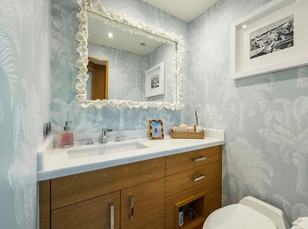 Slide: The Image of Hatteras 100 Raised Pilothouse 2015 - 85