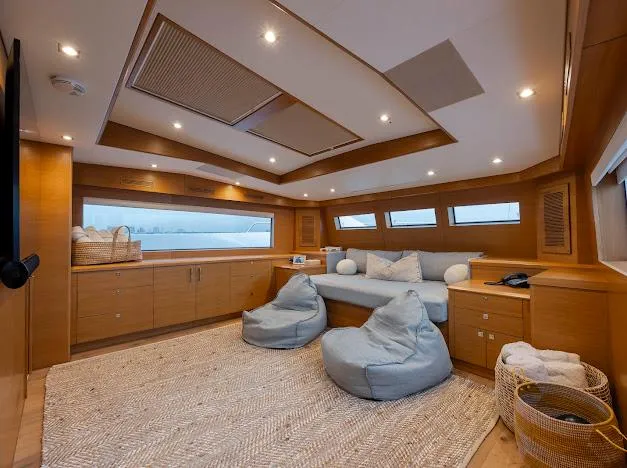 Slide: The Image of Hatteras 100 Raised Pilothouse 2015 - 88