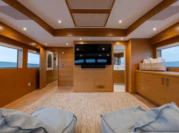 Slide: The Image of Hatteras 100 Raised Pilothouse 2015 - 90