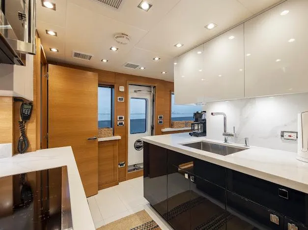 Slide: The Image of Hatteras 100 Raised Pilothouse 2015 - 97