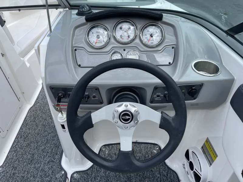 Slide: The Image of Chaparral H20 2015 - 12