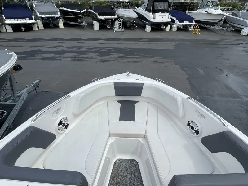 Slide: The Image of Chaparral H20 2015 - 14