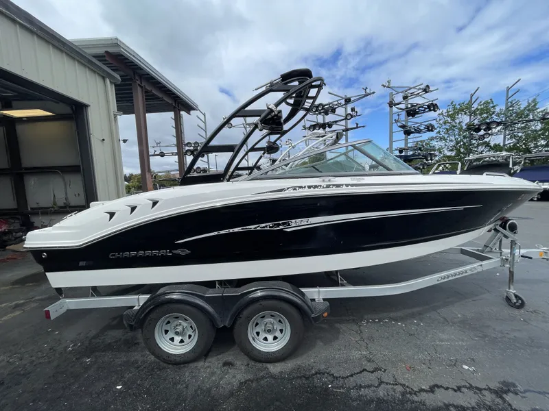 Slide: The Image of Chaparral H20 2015 - 4