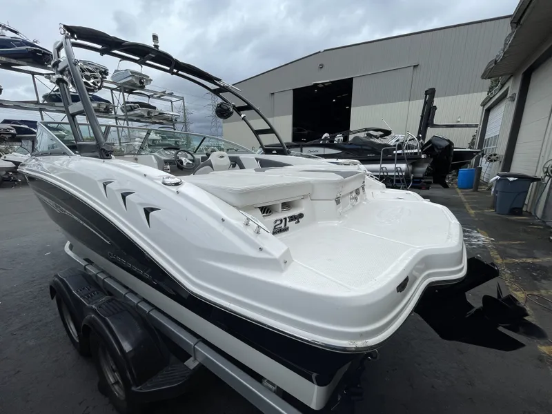 Slide: The Image of Chaparral H20 2015 - 5