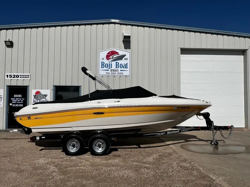 Slide: The Image of 2005 Sea Ray 200 Sport boat on trailer at Boji Boat Brokers. - 24