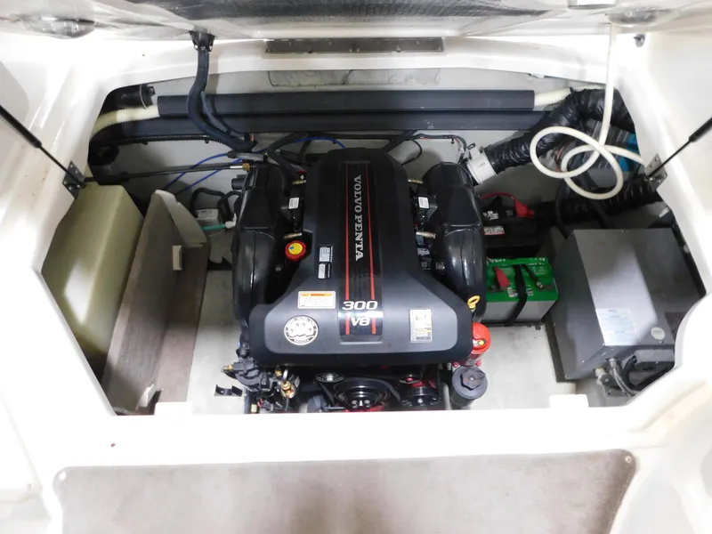 Slide: The Image of Engine compartment of a 2015 Stingray 250 CS boat with Volvo Penta V8 engine. - 20