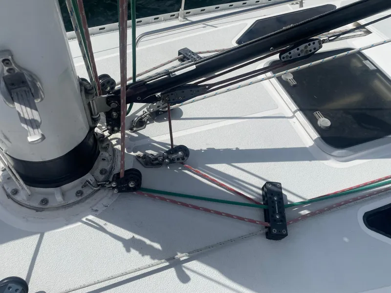 Slide: The Image of Deck of 1993 Freedom 35 sailboat showing rigging and mast details. - 32