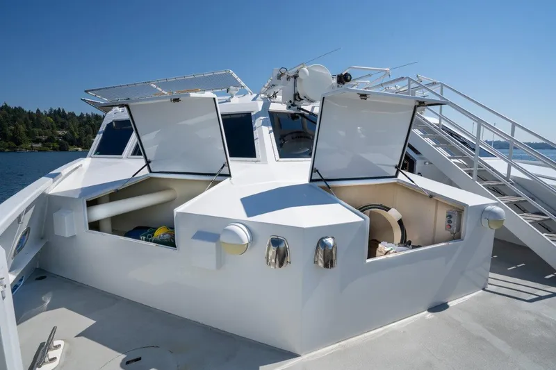 Slide: The Image of Dakota Creek Catamaran Helicopter Capable 1999 - 55