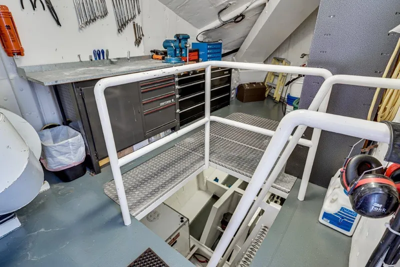 Slide: The Image of Dakota Creek Catamaran Helicopter Capable 1999 - 64