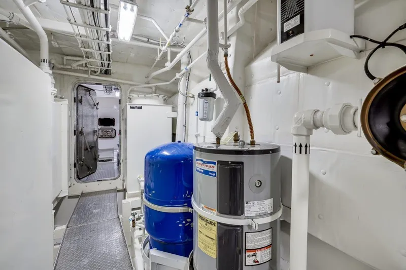 Slide: The Image of Dakota Creek Catamaran Helicopter Capable 1999 - 83