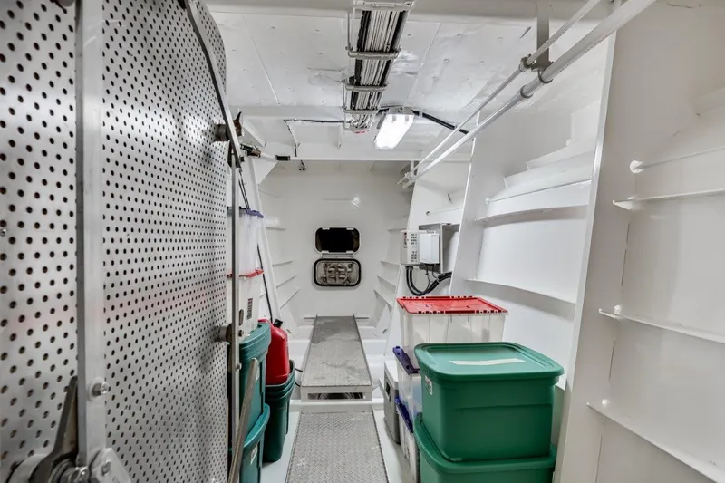 Slide: The Image of Dakota Creek Catamaran Helicopter Capable 1999 - 86