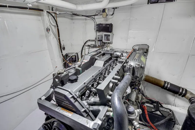 Slide: The Image of Dakota Creek Catamaran Helicopter Capable 1999 - 91