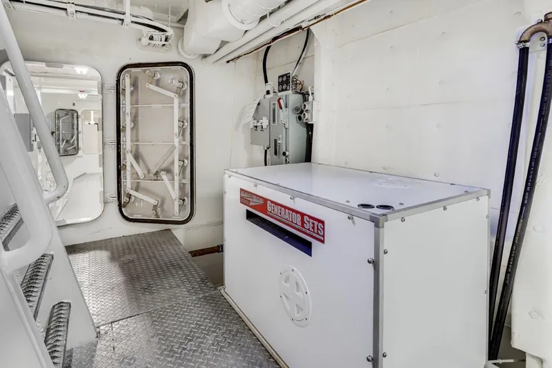 Slide: The Image of Dakota Creek Catamaran Helicopter Capable 1999 - 92