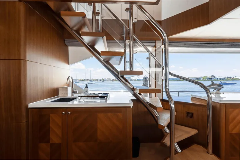 Slide: The Image of Ocean Alexander 100 2018 - 26