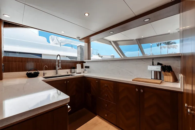 Slide: The Image of Ocean Alexander 100 2018 - 36