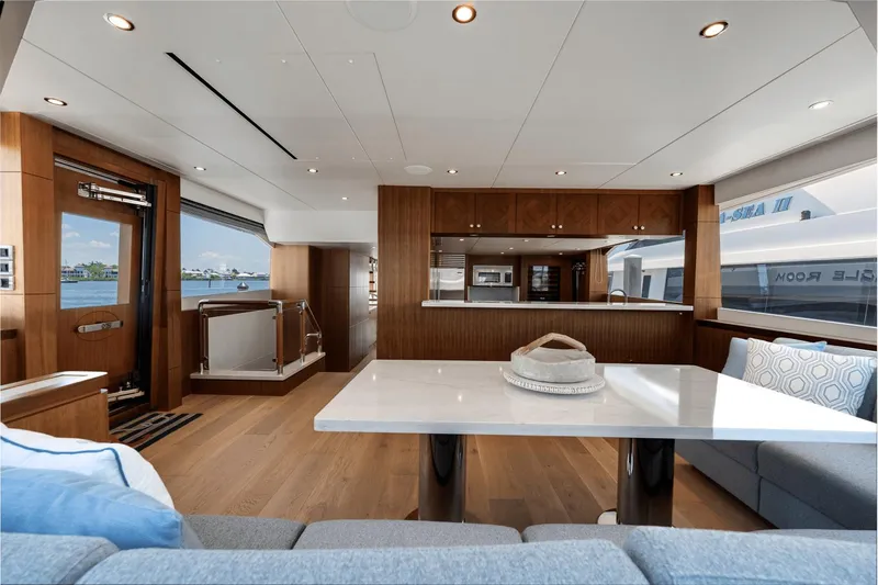 Slide: The Image of Ocean Alexander 100 2018 - 42