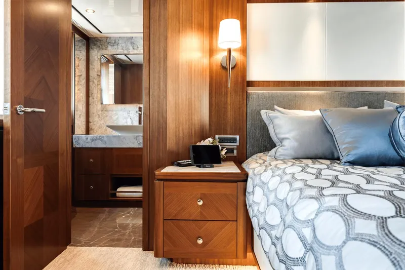 Slide: The Image of Ocean Alexander 100 2018 - 51